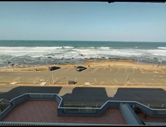 2 BEDROOM APARTMENT FOR SALE IN UMDLOTI BEACH